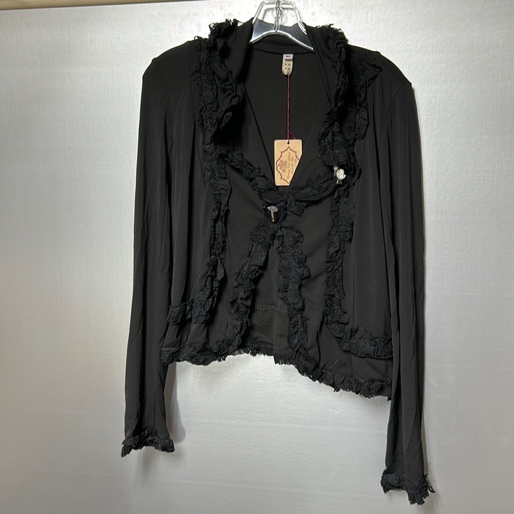 Look gold label size XS long sleeve black overlay boutique wear. NWT